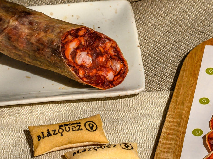 Chorizo Wurst aus Spanien – traditionelle Paprikawurst in Scheiben