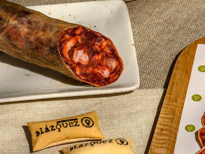 Chorizo Wurst aus Spanien – traditionelle Paprikawurst in Scheiben