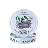 La Curiosa - "Sardinillas" kleine Sardinen in Olivenöl mit Pimientos De Padrón - 112g 